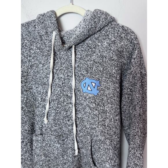 North Carolina Tar Heels Women's Relaxed Fit Sherpa Pullover Hoodie Size Medium - Picture 12 of 13
